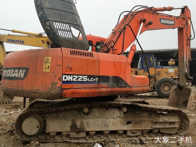 斗山 DH220LC-7 挖掘机